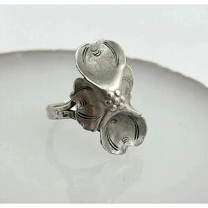 Sterling Silver Floral Statement Ring - Silver Flower Design